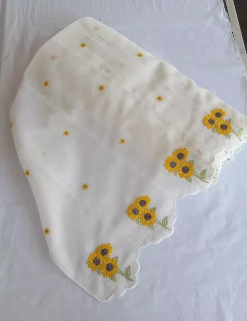 tenda a vetro con girasoli