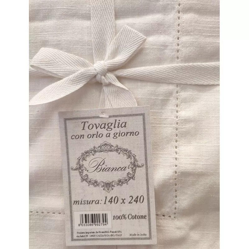 Tovaglia con orlo a giorno